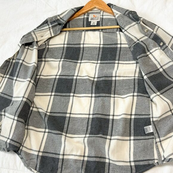 Field & Stream Women’s Plaid Flannel Button Up Shirt Gray Size Medium - Picture 6 of 6
